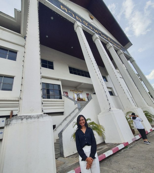 วันนี้ ที่ศาลธัญบุรี อัยการได้มีคำสั่งฟ้องเกดในคดีมาตรา 112 "หมิ่นประมาทกษัตริย์" จากการปราศรัยหน้าศาลจังหวัดธัญบุรี เพื่อเรียกร้องให้ปล่อยตัวเพนกวินฯ
